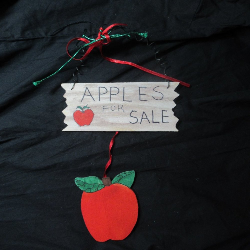 NWT apples for sale small sign